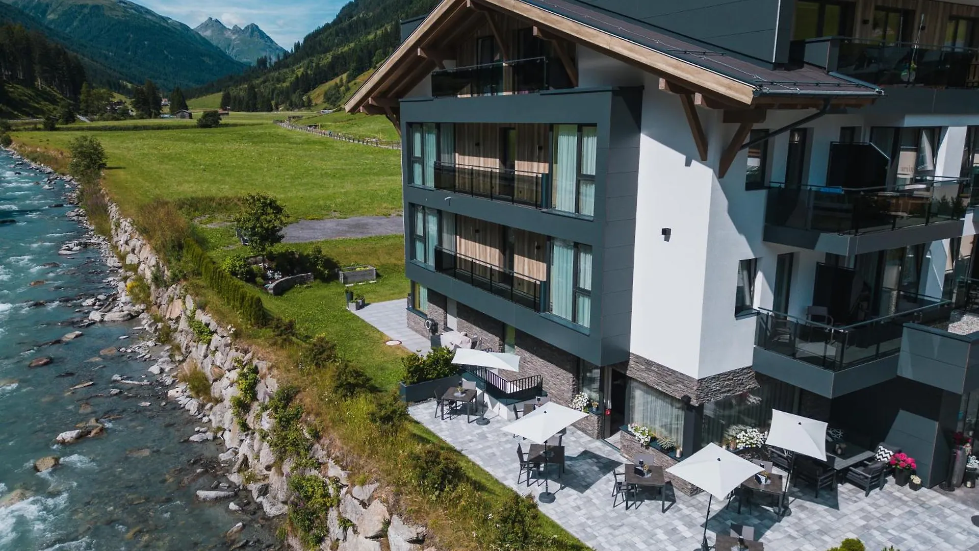 Hotel Modern Mountain イシュグル